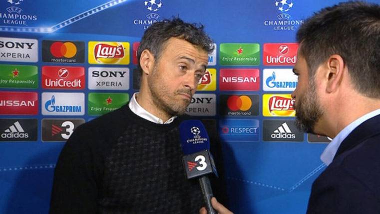 Luis Enrique, being interviewed by Jordi Grau after the PSG-Barça