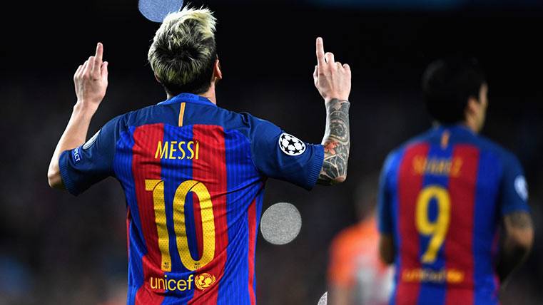 Leo Messi celebrates one of his three goals to the Manchester City