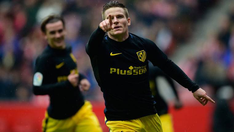 Kevin Gameiro, celebrating one of the marked goals to the Sporting