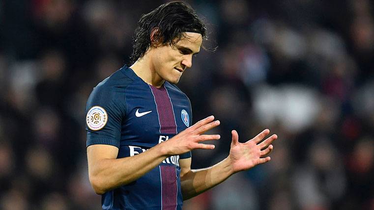Edison Cavani se maldice tras fallar una ocasión en el PSG-Toulouse