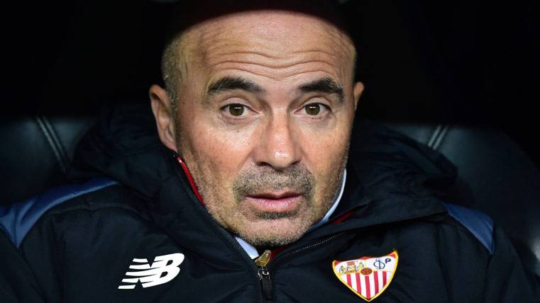 Jorge Sampaoli, en el banquillo del Sevilla FC contra el Eibar