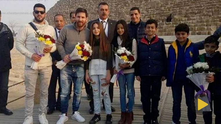 Leo Messi to his arrival to Egypt