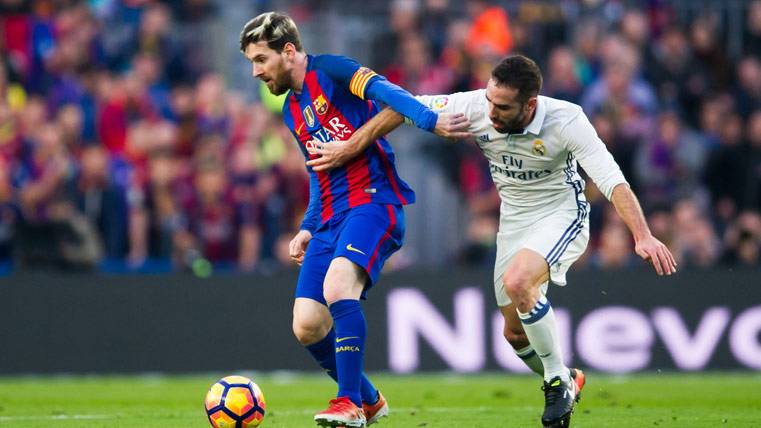 Leo Messi y Dani Carvajal, en el Clásico de esta temporada en el Camp Nou