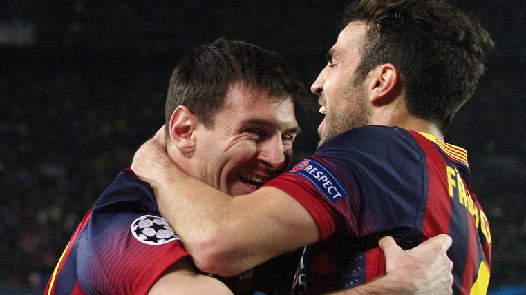 Messi and Cesc, celebrating a goal with the Barça in an image of archive