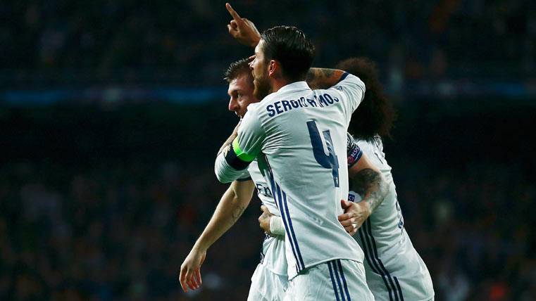 Sergio Ramos, celebrando un gol con el Real Madrid