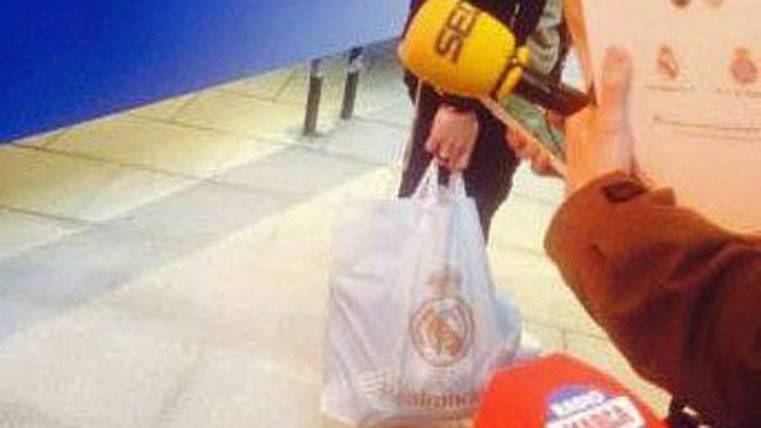 Este tipo de bolsas recibieron los colegiados del Villarreal-Madrid