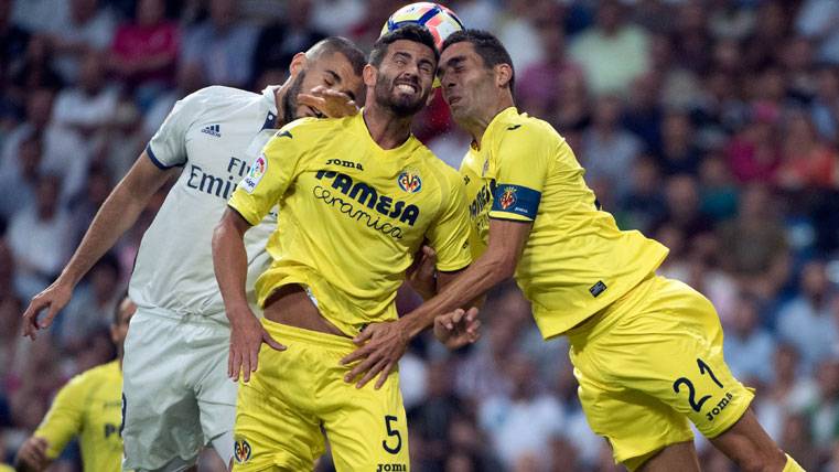 Pugna aérea entre Benzema, Bruno y Musacchio en un Real Madrid-Villarreal