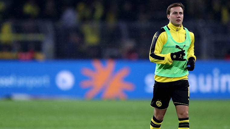 A Mario Gotze no le va muy bien en el Borussia Dortmund