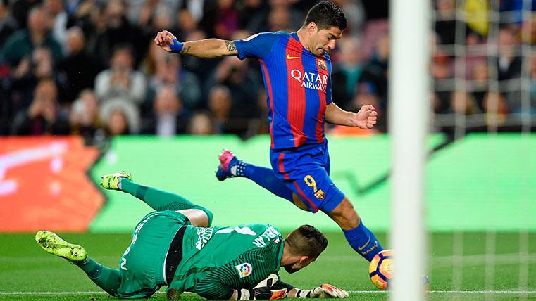 Luis Suárez annotating the second goal of the Barça in front of the Sporting of Gijón