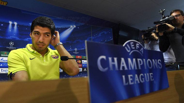 Luis Suárez, durante una rueda de prensa de Champions con el Barça
