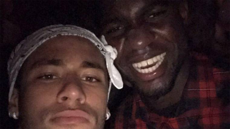 Neymar Jr And Umtiti, celebrating to the big the classification of the Barça