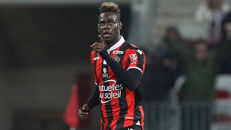 Mario Balotelli goes back to smile in the Nice