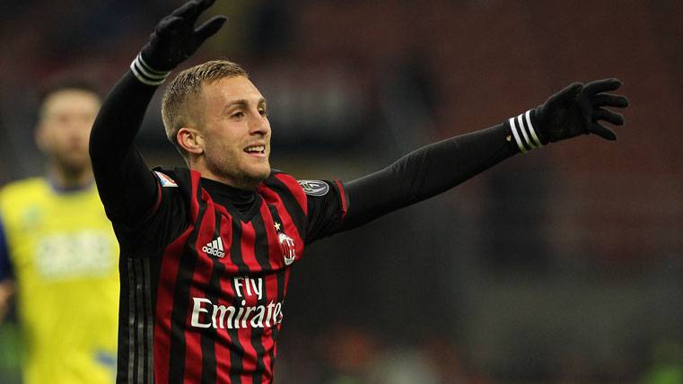 Gerard Deulofeu, celebrating a goal with the AC Milan