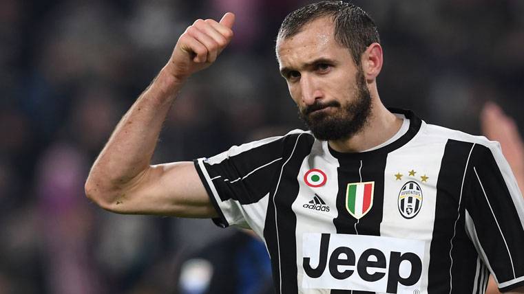 Chiellini Marked the third goal against the Barça in the Juventus Stadium