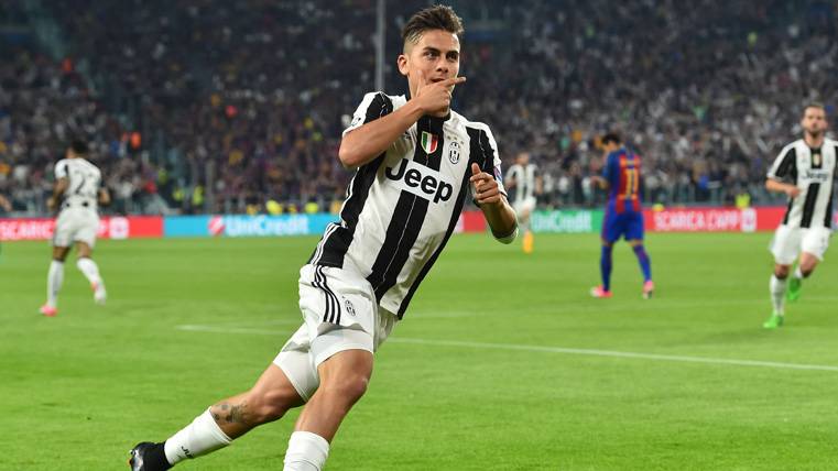 Paulo Dybala, celebrating one of the marked goals to the Barça