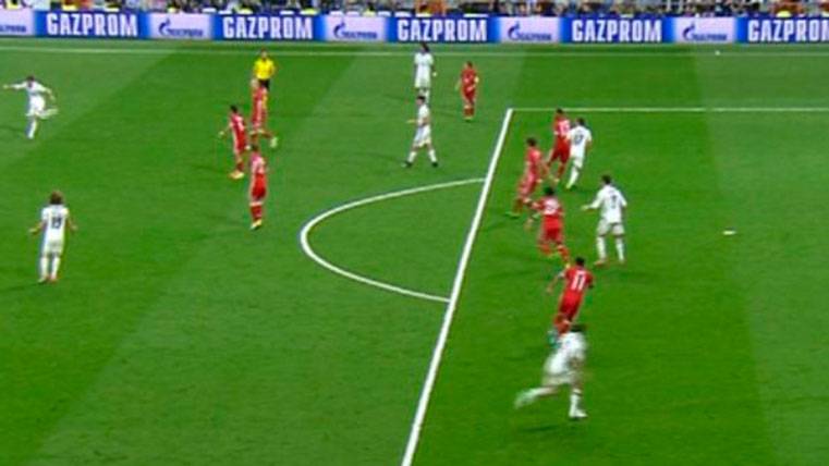 Claro fuera de juego de Cristiano Ronaldo en el segundo gol al Bayern
