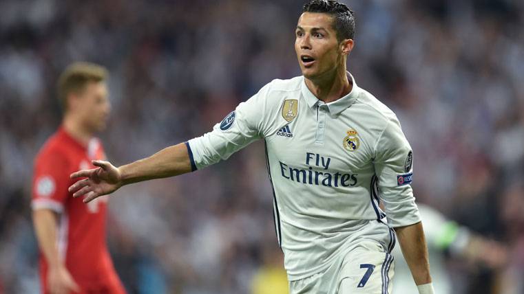 Cristiano Ronaldo, celebrating a marked goal to the Bayern Munich