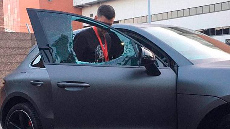 Like this it remained the car of Coutinho after being stoned