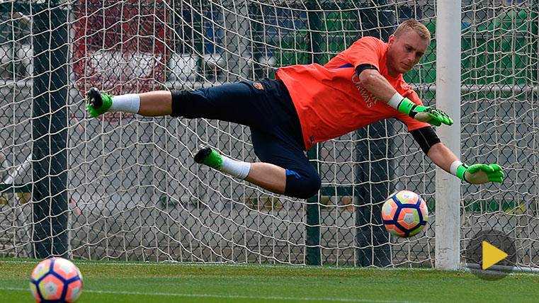 Jasper Cillessen, in a training with the FC Barcelona