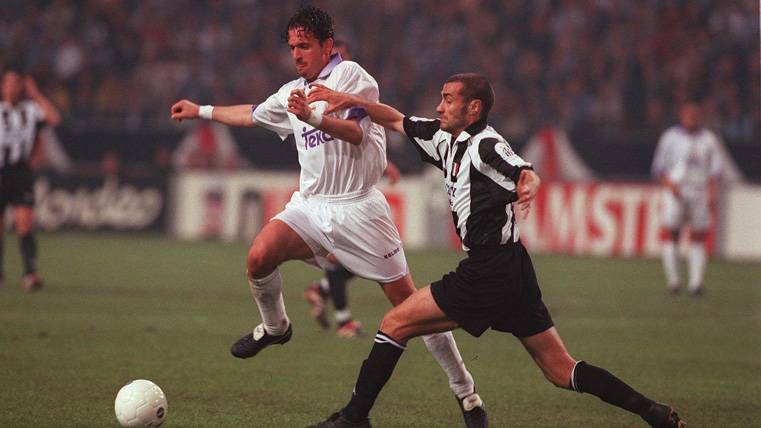 Mijatovic, during the final of Glass of Europe against the Juventus