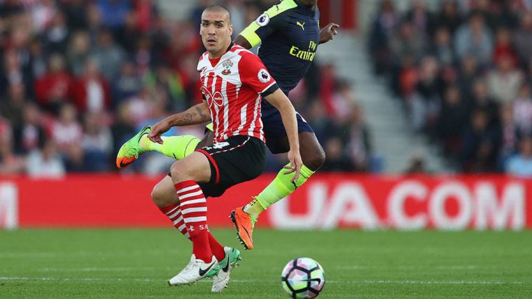 Oriol Romeu, in a party with the Southampton this season