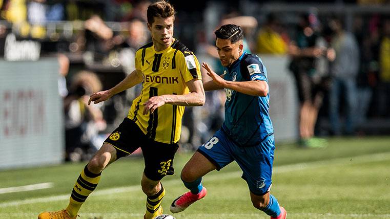 Julian Weigl, in a party with the Borussia Dortmund this course