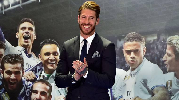 Sergio Ramos, celebrando el título de Liga del Real Madrid