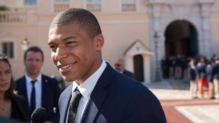 Kylian Mbappé, interviewed after winning with the Monaco Tie it 1