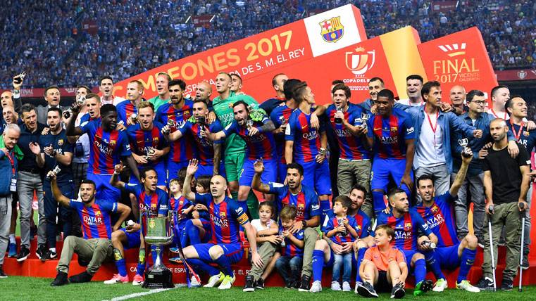 El FC Barcelona, celebrando el título cosechado de Copa del Rey