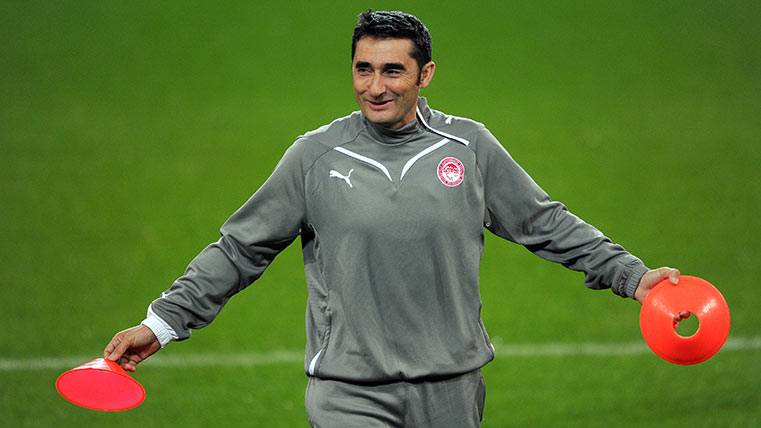 Ernesto Valverde, en su tiempo de entrenador del Olympiakos