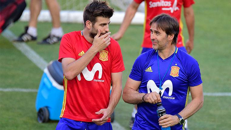 Julen Lopetegui y Gerard Piqué en la concentración de la selección española