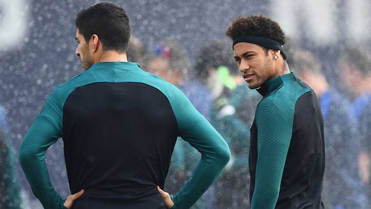 Neymar And Luis Suárez in a training with the FC Barcelona
