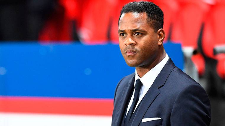 Patrick Kluivert in a party of Champions with Paris Saint Germain
