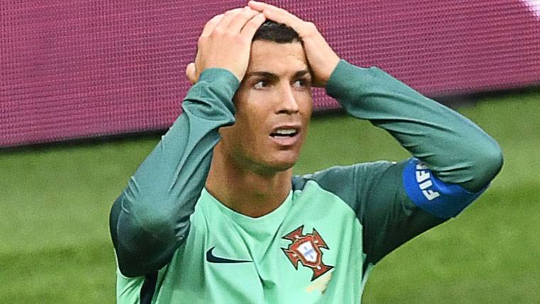 Cristiano Ronaldo en un partido con la selección de Portugal