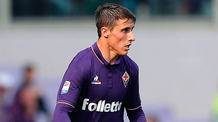 Cristian Tello en un partido con la Fiorentina en la Serie A