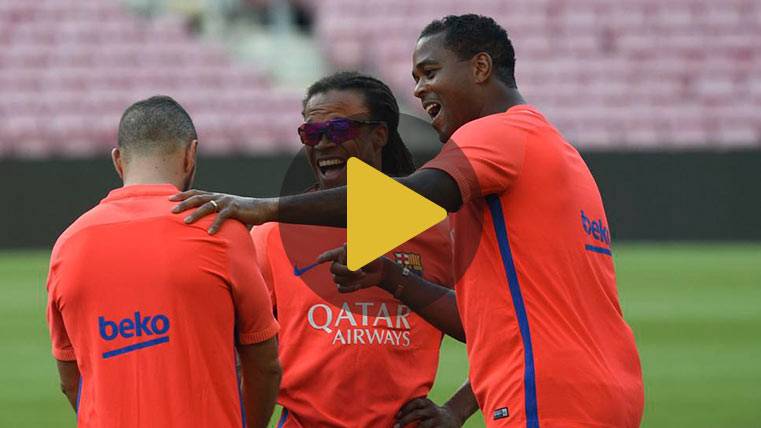 Así fue el reencuentro de los jugadores del Barça Legends