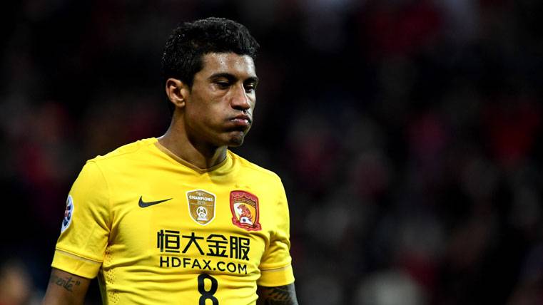 Paulinho, during a party with the Guangzhou Evergrande