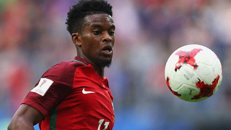 Nelson Semedo in a meeting with the selection of Portugal