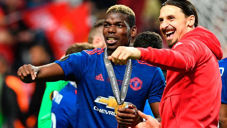 Ibrahimovic, kidding with Pogba after conquering the Europe League