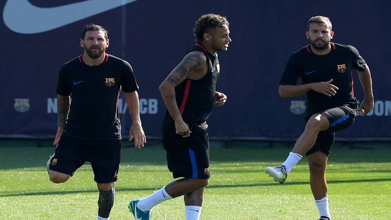 Jordi Alba, Neymar y Messi en un entreno