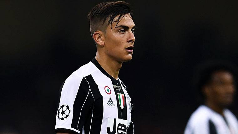Paulo Dybala in a party of Champions with the Juventus