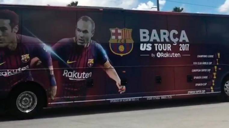 The bus of the Barça in turns it by the United States