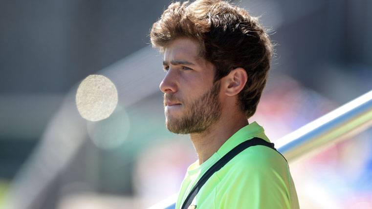Sergi Roberto, going out to train with the FC Barcelona