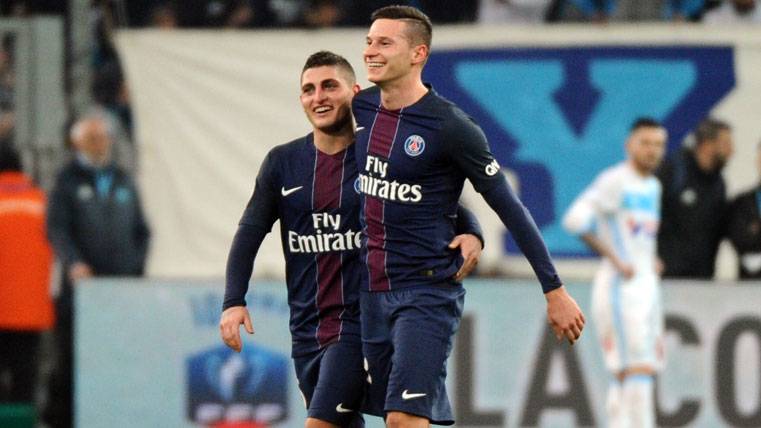 Marco Verratti and Julian Draxler, celebrating a goal with the PSG