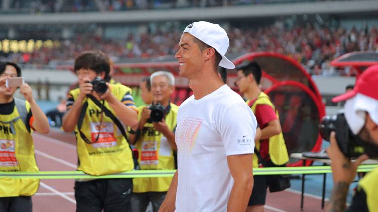 Cristiano Ronaldo, asistiendo a un acto comercial en China