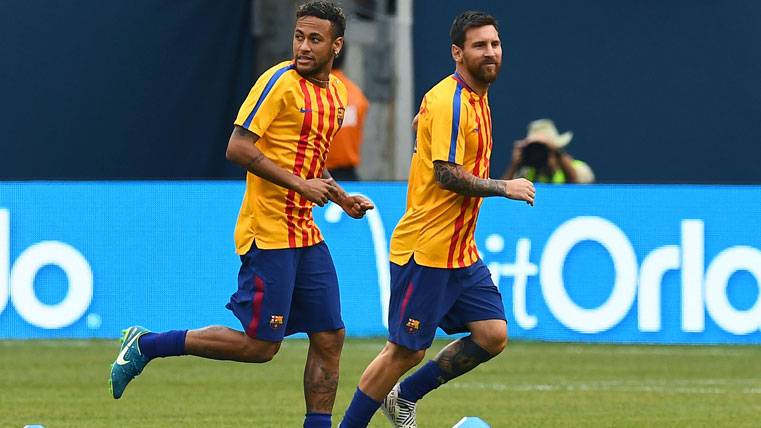 Leo Messi and Neymar Jr, during a warming with the Barça