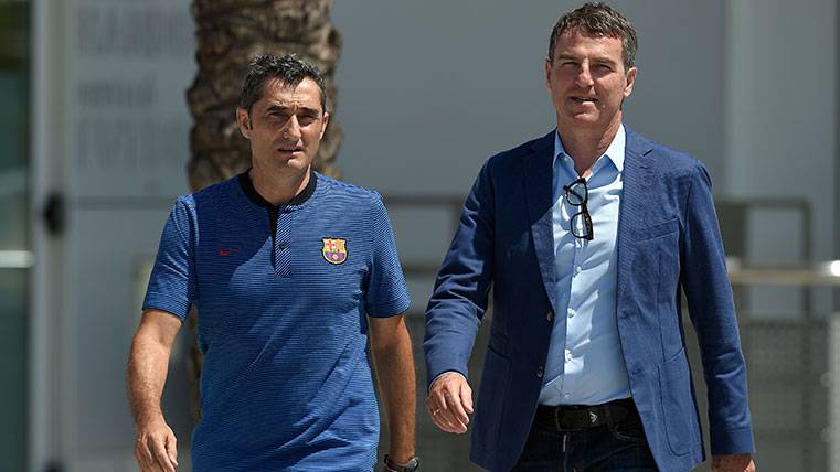 Ernesto Valverde y Robert Fernández en la Ciudad Deportiva del Barça