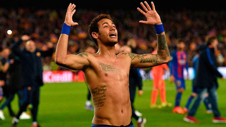 Neymar Celebrates the elimination of the PSG of the Champions