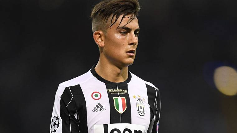 Paulo Dybala, during a party with the Juventus in Champions