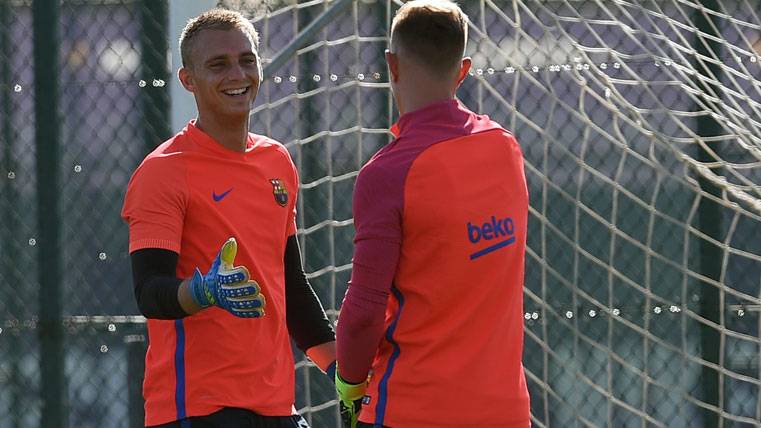 Cillessen And Ter Stegen, during a training of the Barça